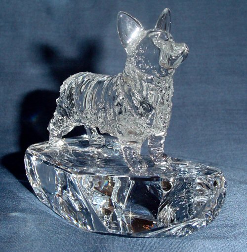 Hand-Sculpted Crystal Statue of Cardigan Welsh Corgi-3/4 View
